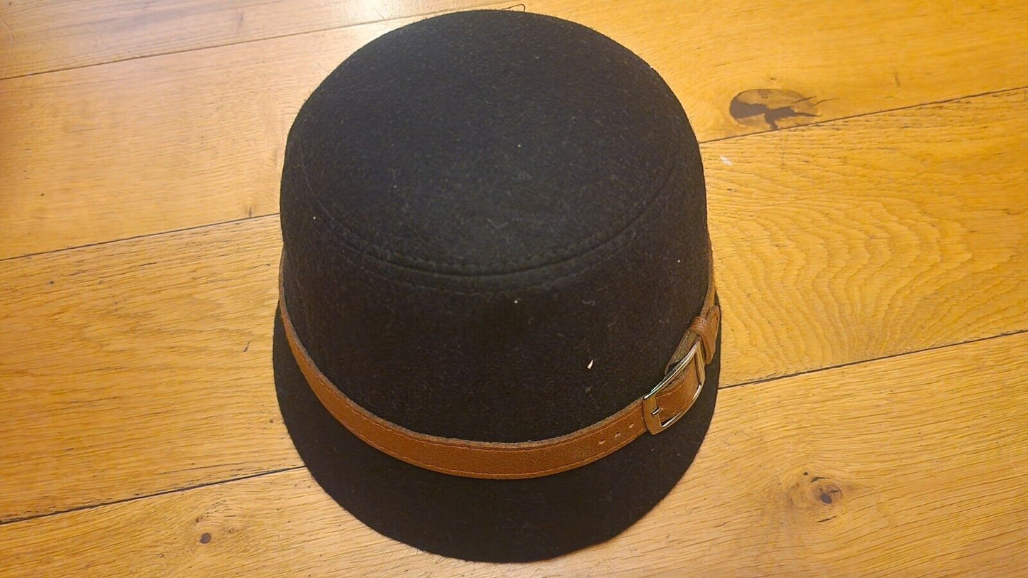 1940s vintage womens hat in black wool with a decorative brown leather band
