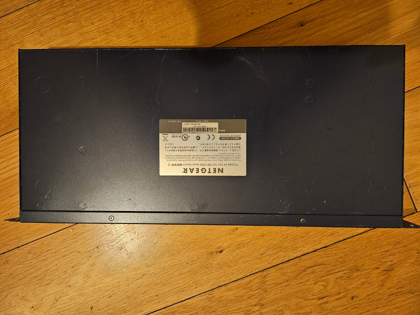 Netgear Prosafe 24 Port 10/100/1000 Smart Switch GS724T v2 Rackable