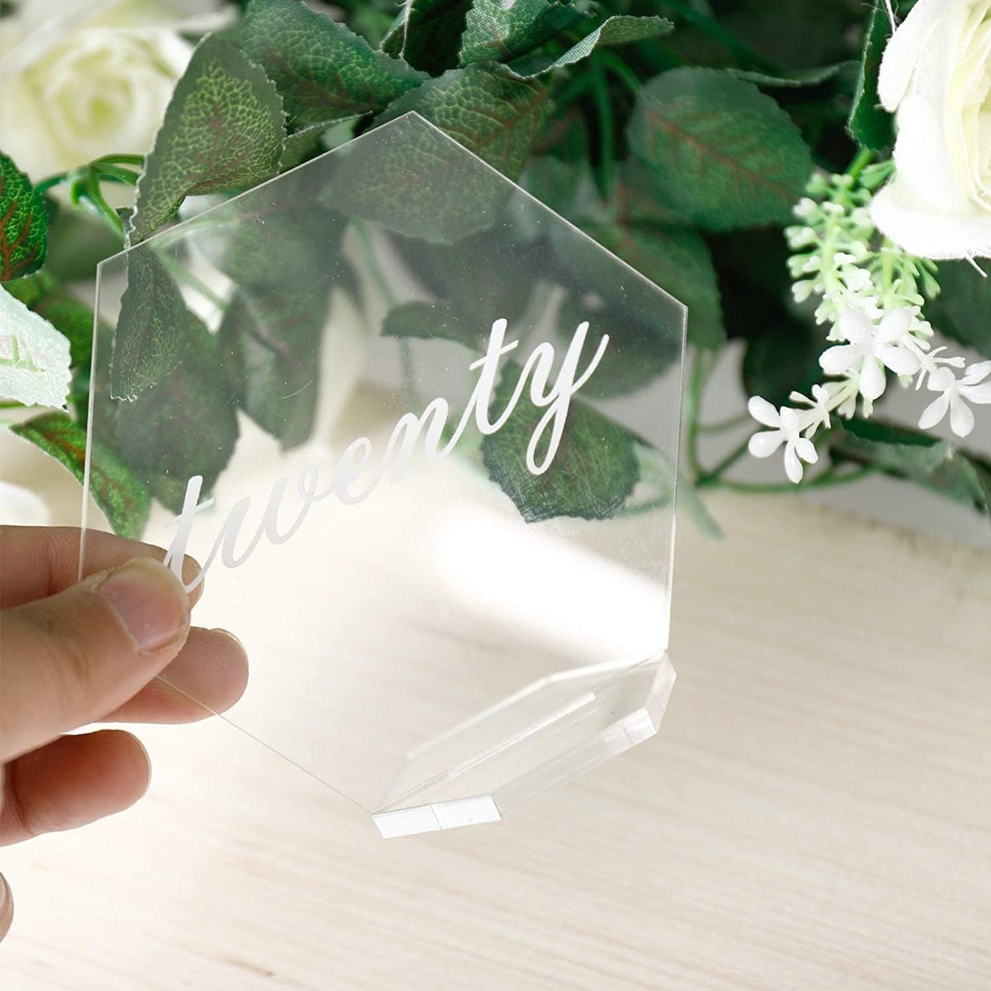 11.7 * 10.2cm Clear Acrylic Place Cards with Printed Calligraphy Number for Wedding Tables (21)