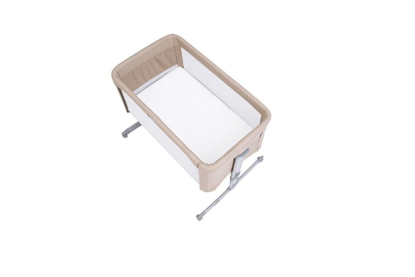 GRACO bedside crib for newborns in beige with a sturdy frame and soft mattress for safe sleeping