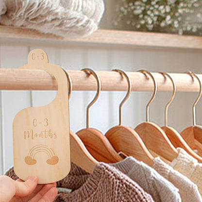 7 Pcs Baby Wardrobe Dividers, Cartoon Wood Baby Clothes Dividers by Size Age, Closet Clothes Organiser Labels Wardrobe Separators, Newborn Gifts for Parents