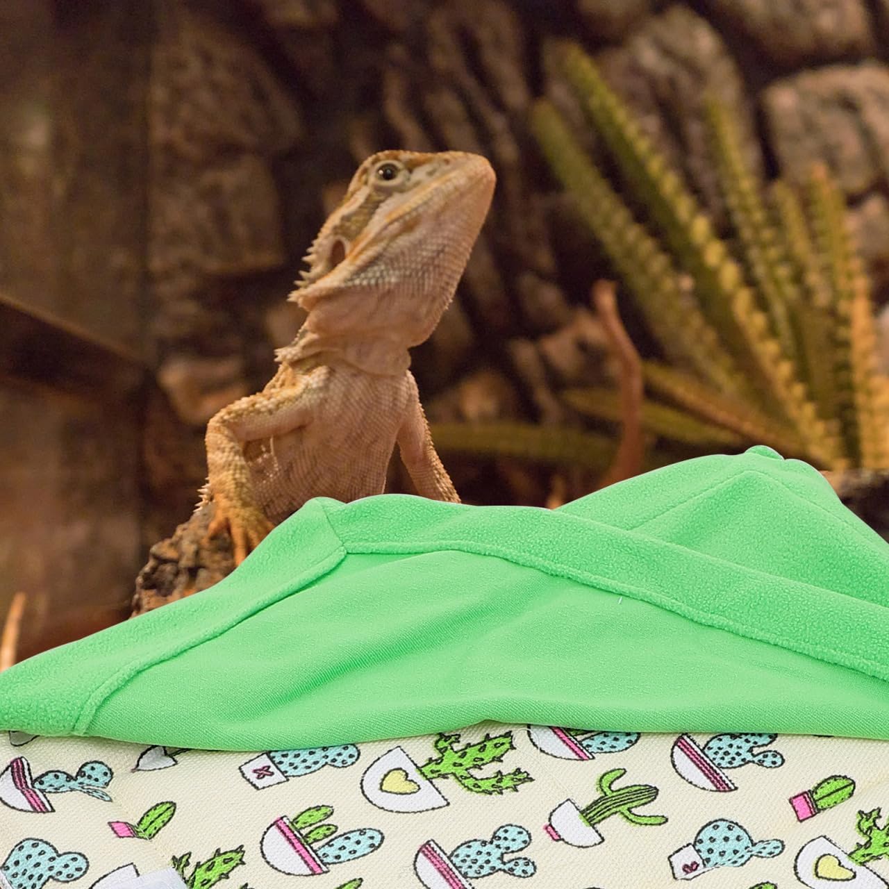 BESPORTBLE Reptile Sleeping Bag Compact Bedding for Tortoise Reptile Hide Pet Blanket