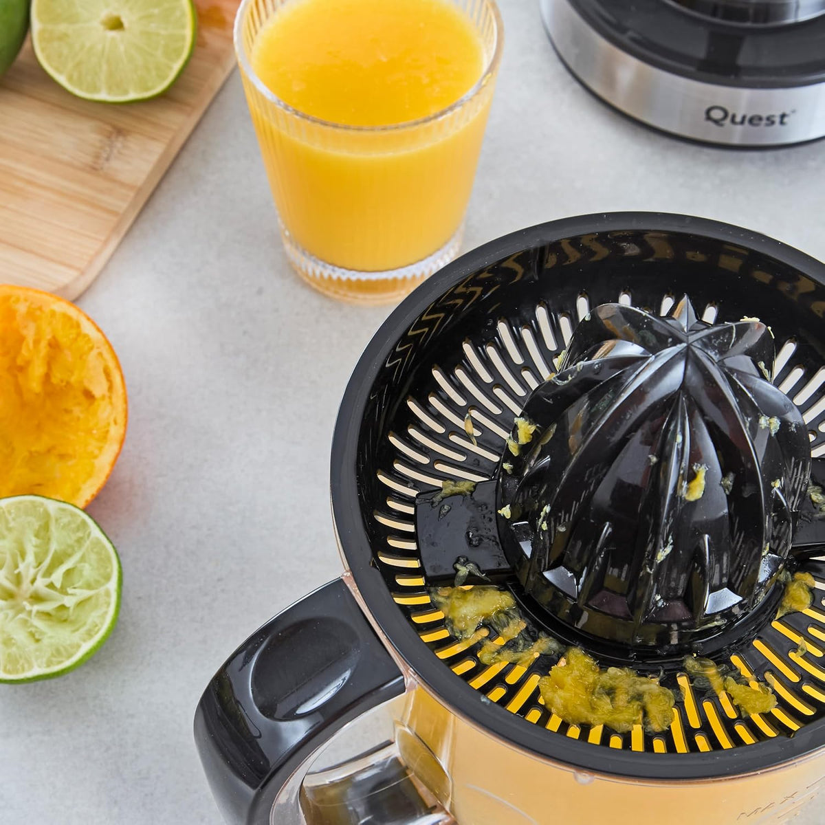 Quest Electric Citrus Juicer, 1 Litre for Orange and Lemon Juice, Black