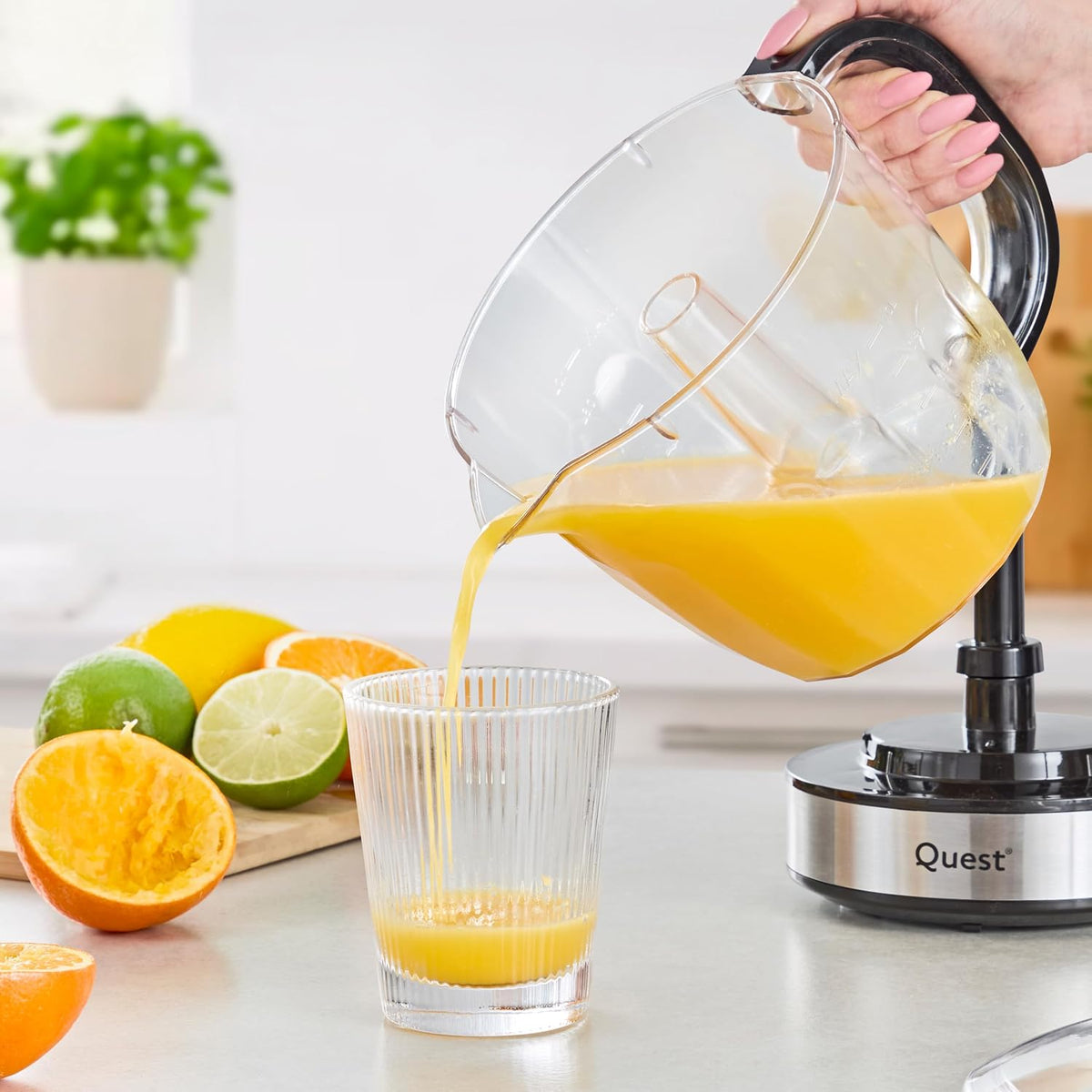 Quest Electric Citrus Juicer, 1 Litre for Orange and Lemon Juice, Black