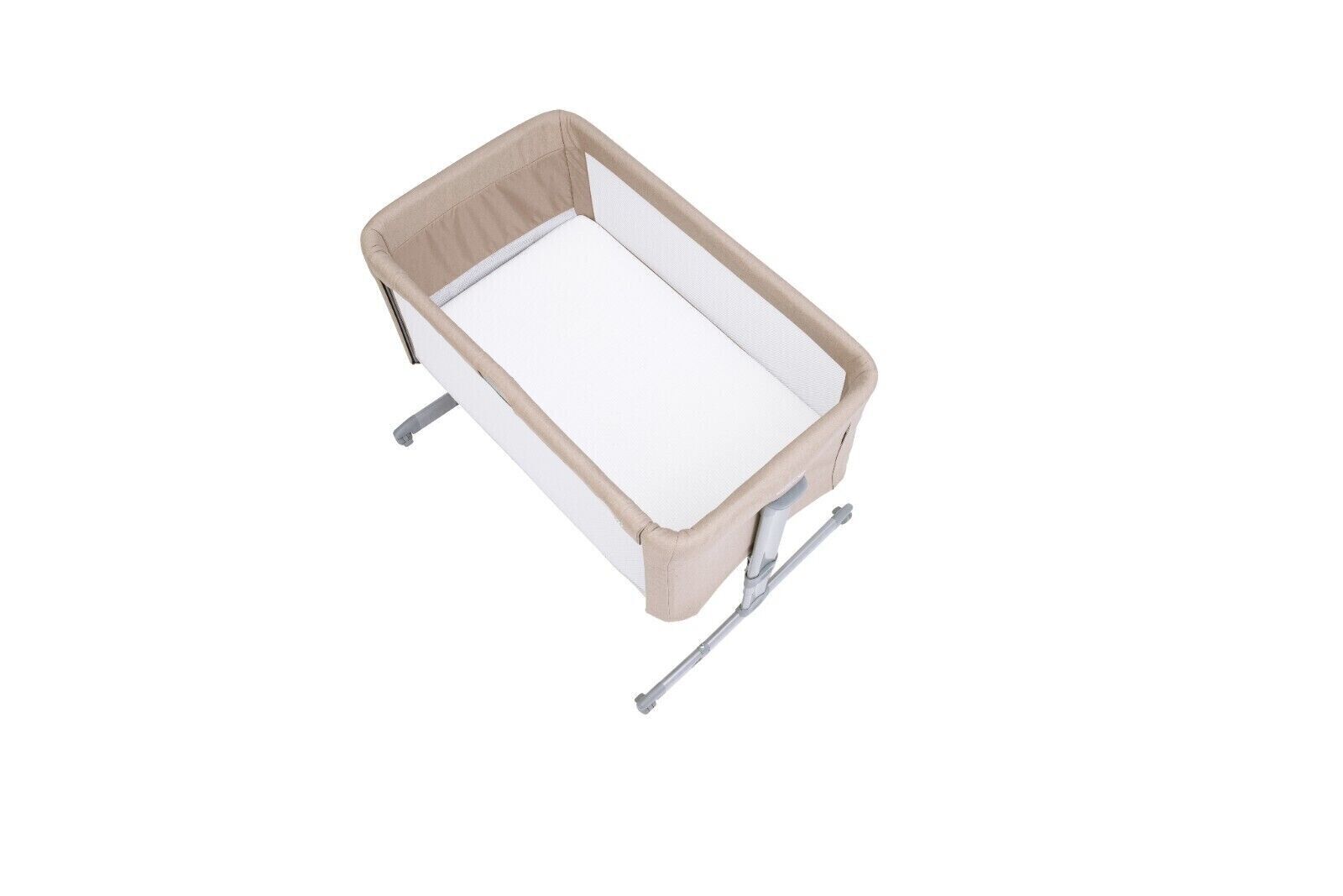 GRACO bedside crib for newborns in beige with a sturdy frame and soft mattress for safe sleeping