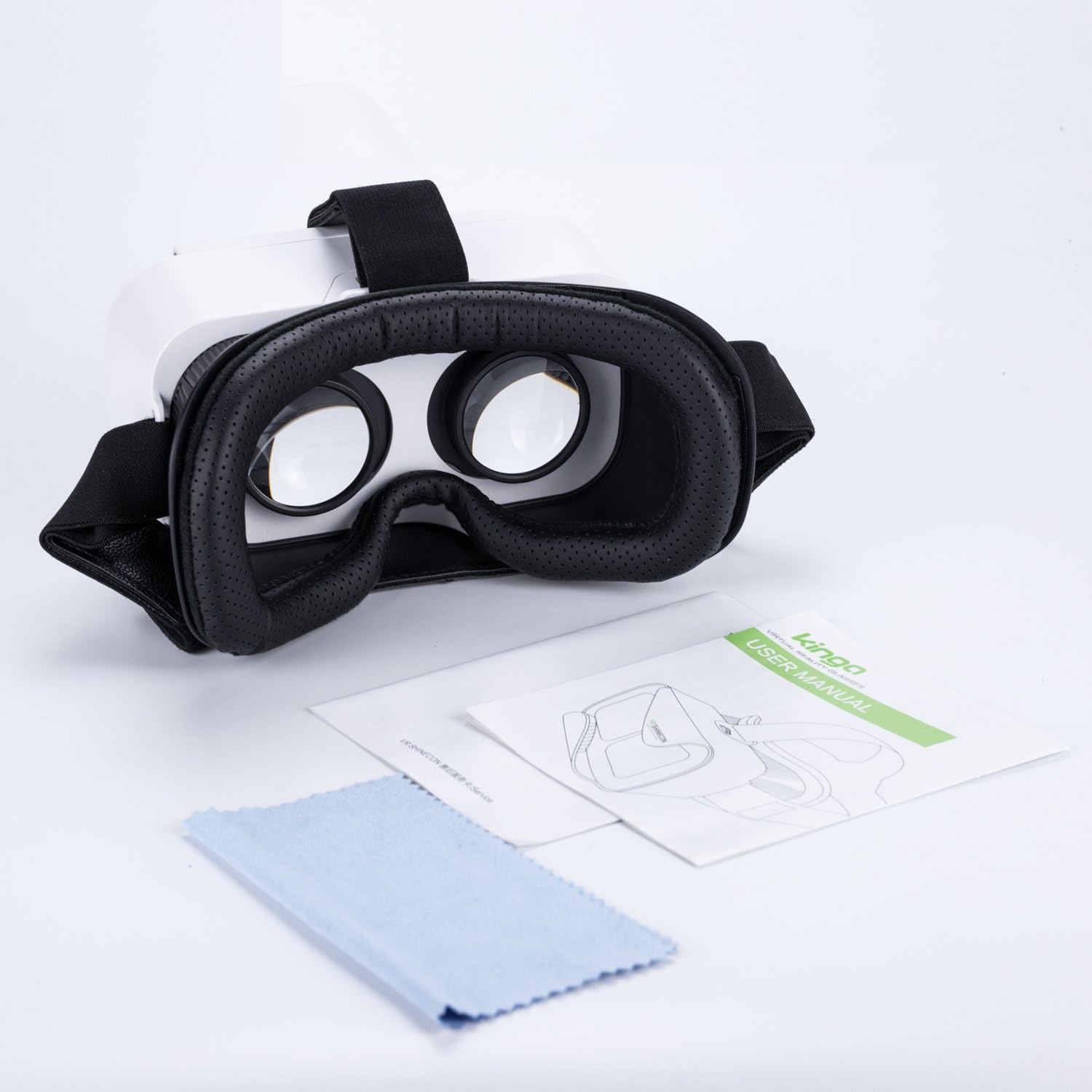 Kinga VR headset for smartphones with adjustable straps and cleaning cloth included