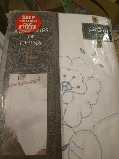 Memories of China king size quilt cover with elegant floral design and packaging detail