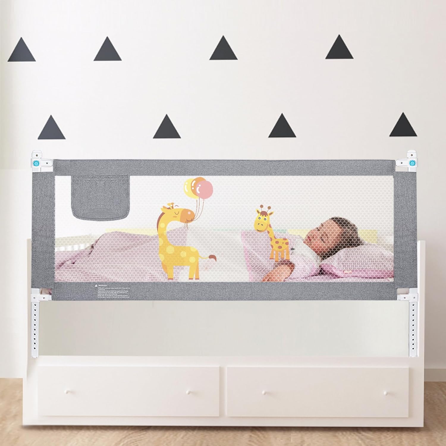 YIFOV toddler bed guard for single bed with playful giraffe design for child safety